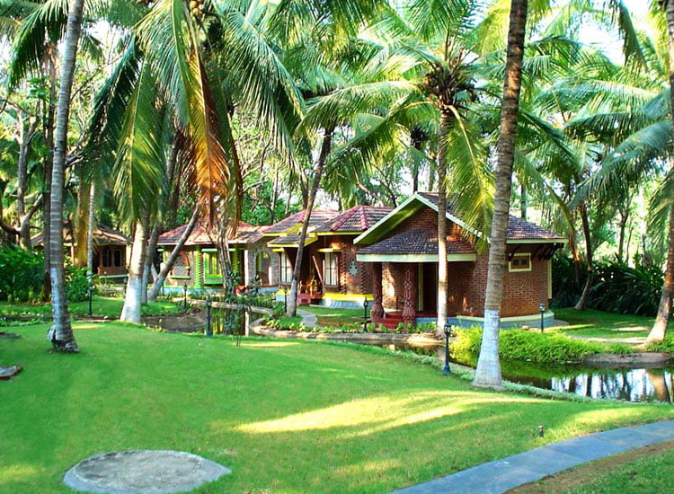 head-to-the-10-best-luxury-spa-and-ayurveda-resorts-in-kerala-for-a-pampering-experience Head to the 10 best luxury Spa and Ayurveda Resorts in Kerala for a pampering experience