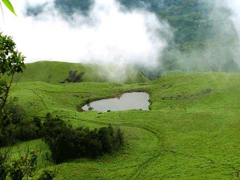top-10-best-trekking-places-in-kerala-2 Top 10 Best Trekking Places in Kerala