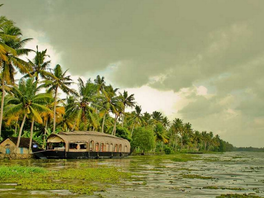 your-pocket-guide-to-the-best-backwaters-in-alleppey-4 Your Pocket Guide To The Best Backwaters In Alleppey